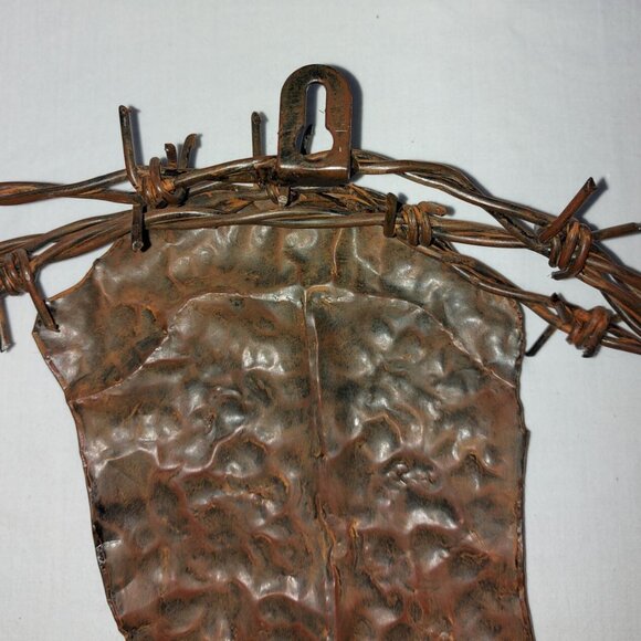Barbed Wire Cowboy girl western Wreath 12" Metal Spur Holly Rustic Farmhouse - Picture 15 of 16